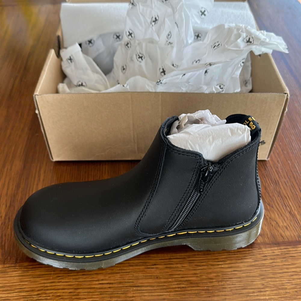 Junior Dr. Marten boots